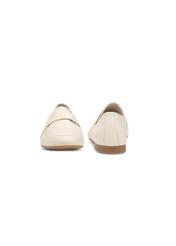 Women's leather cream moccasins BUTYD-1074A-0B(W26), front and back product view on white background.