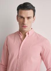 Men's pink checkered shirt KOSMT-0360-5B(W26), close-up of the product on the model's silhouette.
