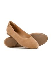 Women's suede ballet flats in beige color BUTYD-1247-1B(W26), diagonal product view on a white background.