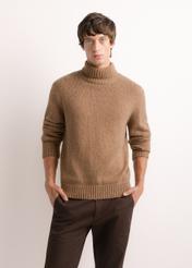Men's turtleneck sweater in camel color SWEMT-0209-1D(Z26), front view of the product on the model. Half of the silhouette visible.