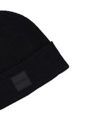 Black men's cap CZAMT-0095-99(Z26), close-up of the product detail on a white background.