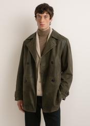 Men's khaki leather coat (model KURMS-0409A-8D(Z26)), front view on a model. Half-body shot.
