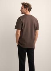 Men's brown cotton T-shirt with print TSHMT-0152-1I(Z26), back view of the product on the model. Half of the silhouette visible.