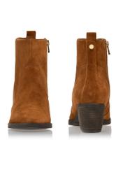 Women's suede ankle boots in cognac color BUTYD-1005A-87(Z25), front and back view of the product on a white background.