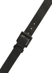 Black men's leather belt PASMS-0271-99(Z25), close-up of the product buckle, view on a white background.