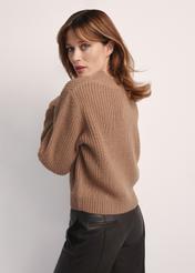 Women's camel V-neck sweater SWEDT-0162-83(Z24), product view from the back on the model, half of the silhouette visible.