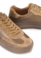 Women's leather sneakers in cool beige color BUTYD-1260-1K(W26), close-up of the product detail on a white background.