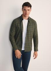 Men's khaki checkered shirt KOSMT-0333-55(Z25), front view of the product on the model. Half of the silhouette visible.