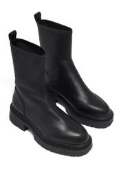 Black leather women's ankle boots BUTYD-1324-99(Z26), diagonal product view on a white background.