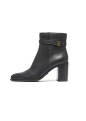 Black women's ankle boots with logo BUTYD-1214-99(Z26). Side view on white background-02.