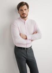 Light pink cotton men's shirt KOSMT-0326-5A(W26), front view of the product on the model. Half of the silhouette visible.