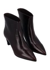 Women's leather ankle boots in burgundy color BUTYD-1338-4E(Z26) - diagonal view of the product, on a white background.
