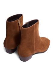 Light brown suede women's ankle boots BUTYD-1303-1G(Z26), product view from the back on a white background.