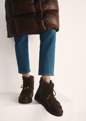 Women's chocolate snow boots BUTYD-1221-89(Z25), front view of the product on the model's feet.
