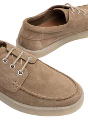 Men's leather shoes in cool beige color BUTYM-0533-1K(W26) - close-up of the detail, on a white background.