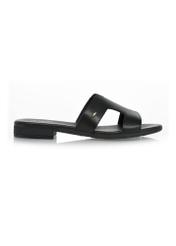 Leather black flip-flops with a small heel BUTYD-1064-99(W24)-01