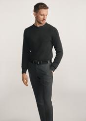 Men's sweater in black SWEMT-0181-99(Z25), front view of the product on the model. Half of the silhouette visible.