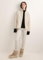 Cream-colored women's zip-up sweatshirt BLZDT-0126-0B(Z26); front view on a model, showing the full silhouette.