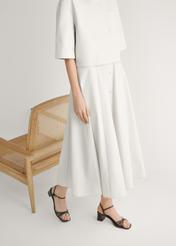 Dark brown leather block heel sandals BUTYD-1234-1IW26), side view of the product on the model's feet.