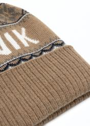 Beige men's hat with pompom CZADT-0083-81(Z 25) - close-up of the product on a white background.