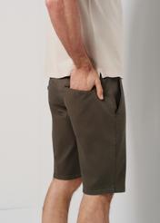 Cotton shorts in khaki color for men SZOMT-0029-55(W24)-02