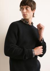 Men's black cotton sweater SWEMT-0208-99(Z26), close-up of the product on a model against a light background.