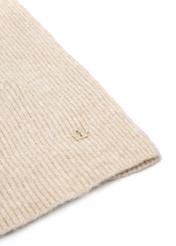 Light beige women's scarf with a wool blend SZADT-0202-1A(Z26), close-up of the product structure.