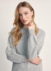 Gray sweater dress SUKDT-0204-91(Z24), product visible from the front on the model, close-up of the model's face.