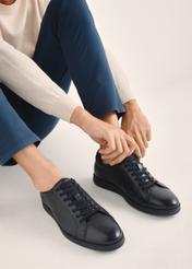 Black men's leather shoes BUTYM-0513-99(Z25), product view on model's feet against a light background.