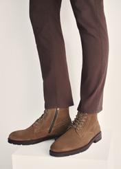 Men's suede ankle boots BUTYM-0522-82(Z25), product view on model's feet against a light background.