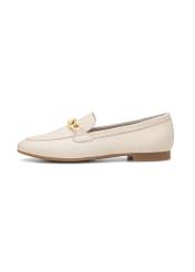 Women's cream leather loafers with chain BUTYD-0914A-0B(W26), side product view on white background.
