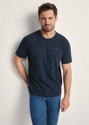 Men's navy blue T-shirt TSHMT-0134-68(Z25), front view of the product on the model. Half of the silhouette visible.