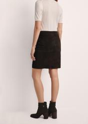 Brown suede skirt SPCDS-0034-2880(Z25), product visible from the back on the model, half of the silhouette visible.