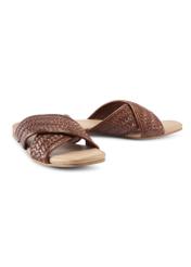 Brown women's flip-flops with braid BUTYD-1254-1H(W26), diagonal product view on a white background.