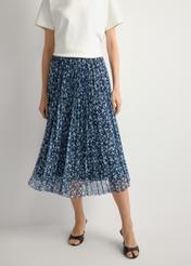Floral Pleated Midi Skirt SPCDT-0110-7P(W26), front view of the product on the model. Half of the silhouette visible.