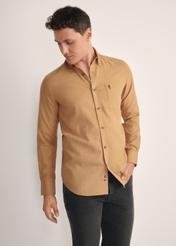 Men's shirt in camel color KOSMT-0299A-24(Z25), product view from the front on the model, half of the silhouette visible.