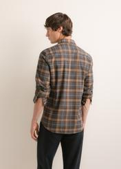 Men's camel plaid shirt KOSMT-0370-1D(Z26), rear view on a model. Half of the figure is visible.