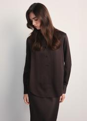 Chocolate women's shirt KOSDT-0172-1I(Z26), front view of the product on the model. Half of the silhouette visible.