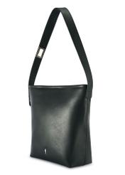 Black women's shoulder bag TOREC-1093-99(Z25) - diagonal view of the product on a white background.