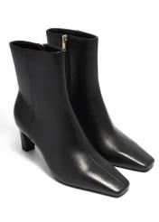 Black leather women's ankle boots BUTYD-1302-99(Z26), diagonal product view on a white background.