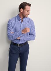 Men's navy blue checkered shirt KOSMT-0345-17(Z25), front view of the product on the model, half of the silhouette visible.