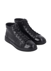 Black leather sports shoes BUTYM-0568-99(Z26), diagonal product view on white background.