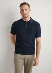 Navy blue ribbed polo shirt POLMT-0085-7E(W26), front view of the product on the model. Half of the silhouette visible.