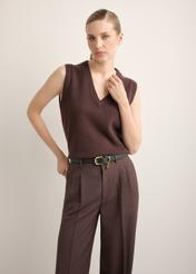 Women's wool vest in brown SWEDT-0253-1I(Z26), front view of the product on the model. Half of the silhouette visible.