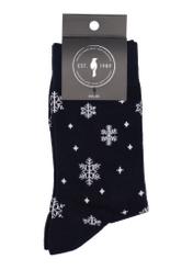 Men's black socks with a winter print SKAMT-0204-9P(Z26), front view of the product on a white background.