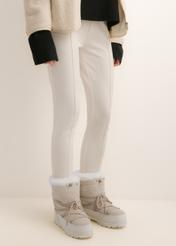 Cream-colored women's snow boots BUTYD-1315-0C(Z26); side view of the product on a model's feet, against a light background.
