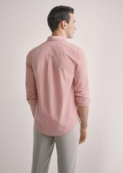 Men's pink checkered shirt KOSMT-0360-5B(W26), back view of the product on the model. Half of the silhouette visible.