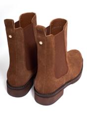 Light brown suede women's Chelsea boots BUTYD-1278-1G(Z26), product view from the back on a white background.