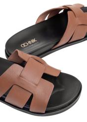 Brown leather women's flip-flops BUTYD-1163-24(W25), close-up detail on white background.