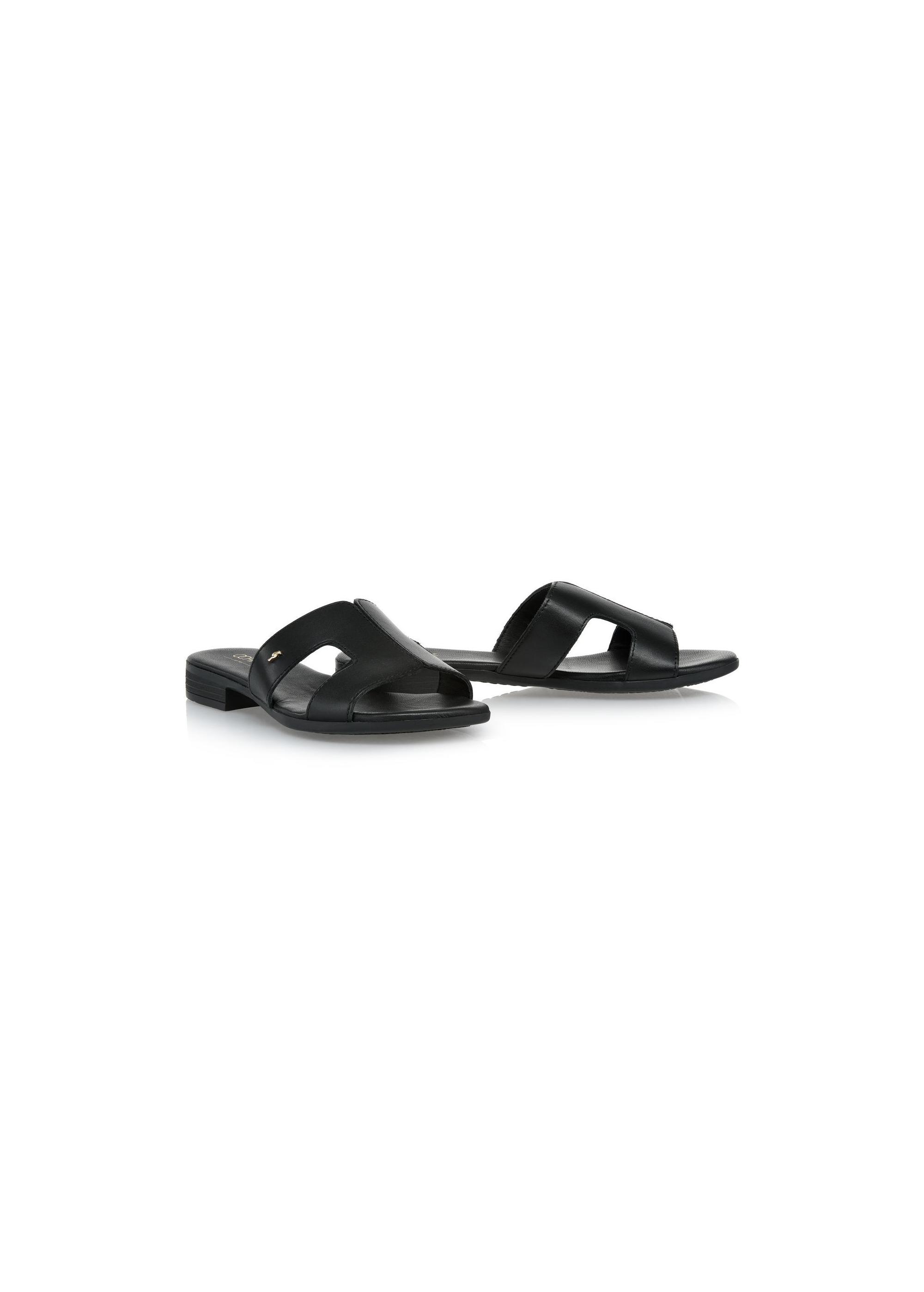 Leather black flip-flops with a small heel BUTYD-1064-99(W24)-02